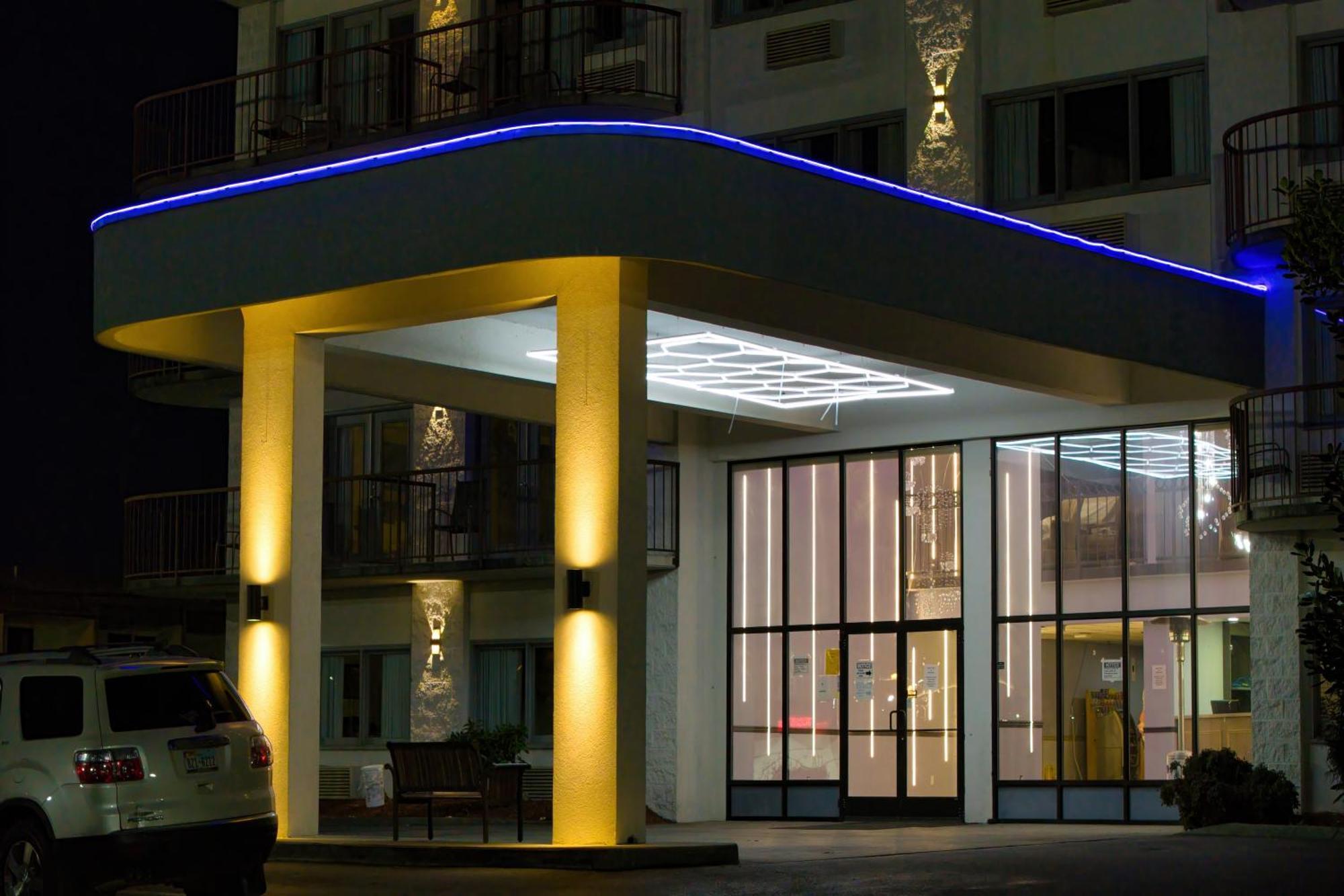 Park Tower Inn Пиджен-Фордж Экстерьер фото
